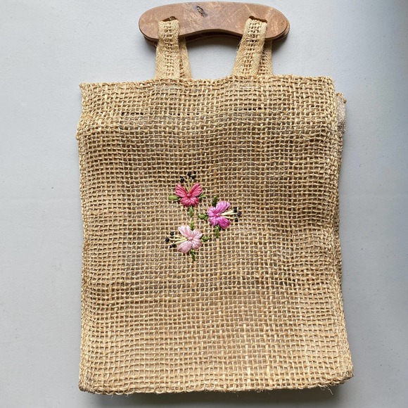 90s #LauraAshley straw shopper / beach bag Blue vinyl  Vintage Straw Top Handle Purse Tote Bag Bamboo Wooden Handles Floral Embroidery